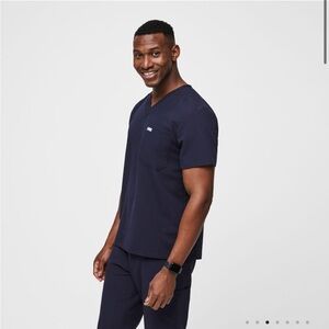 FIGS | Men’s Leon Scrub Top Navy NWOT